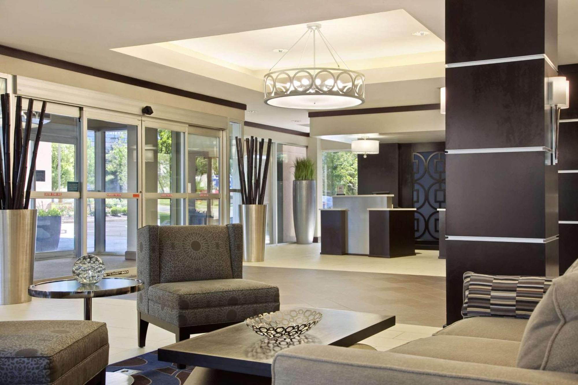 เอมบาสซี สวีท บาย ฮิลตัน เซนต์ หลุยส์ แอร์พอร์ต Hotel บริดจ์ตัน ภายนอก รูปภาพ