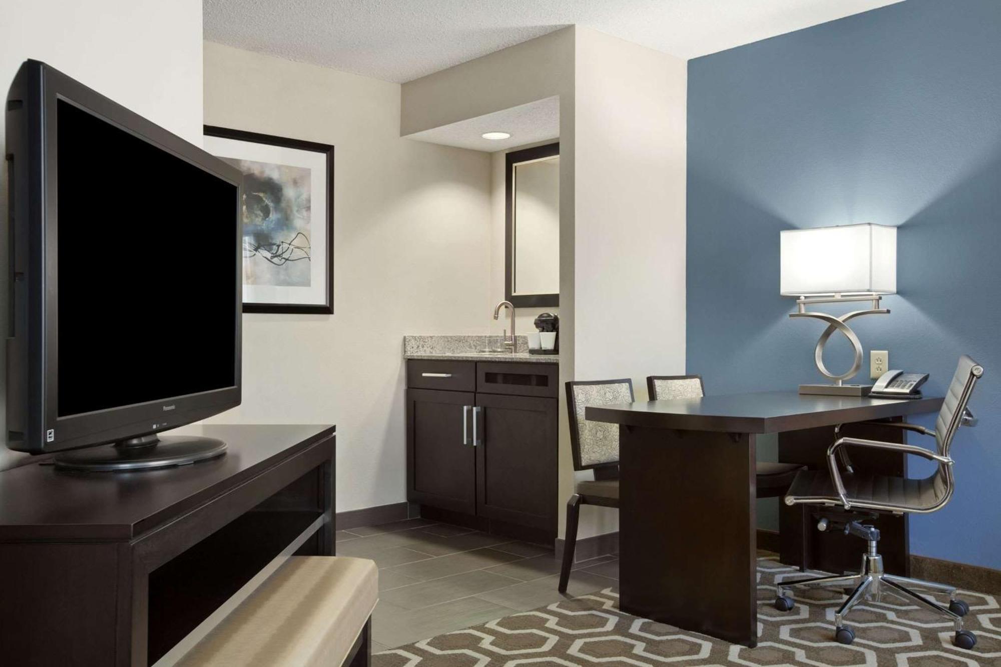 เอมบาสซี สวีท บาย ฮิลตัน เซนต์ หลุยส์ แอร์พอร์ต Hotel บริดจ์ตัน ภายนอก รูปภาพ