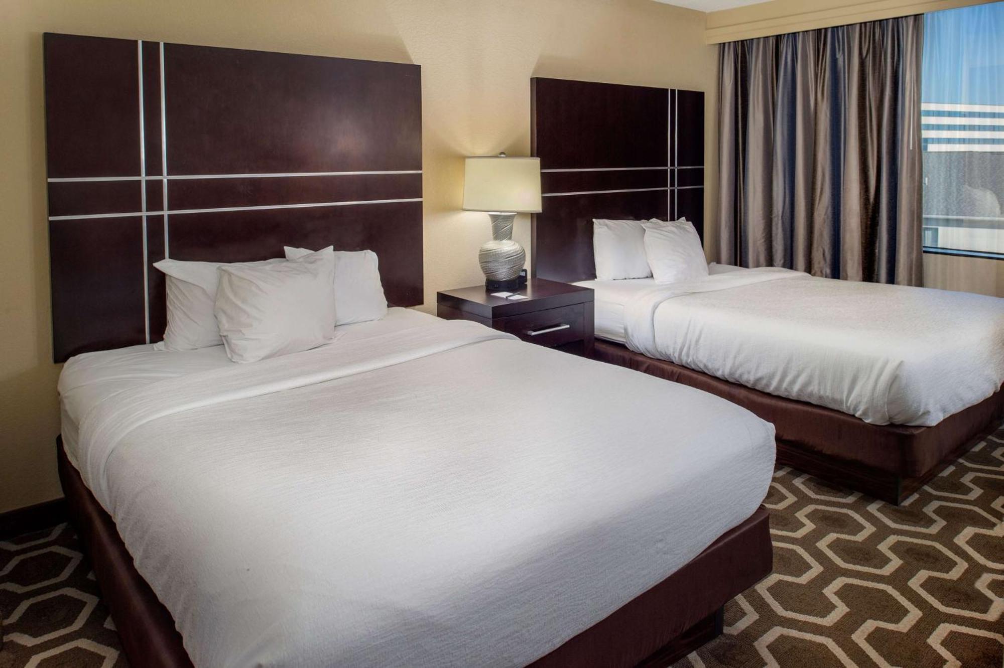 เอมบาสซี สวีท บาย ฮิลตัน เซนต์ หลุยส์ แอร์พอร์ต Hotel บริดจ์ตัน ภายนอก รูปภาพ