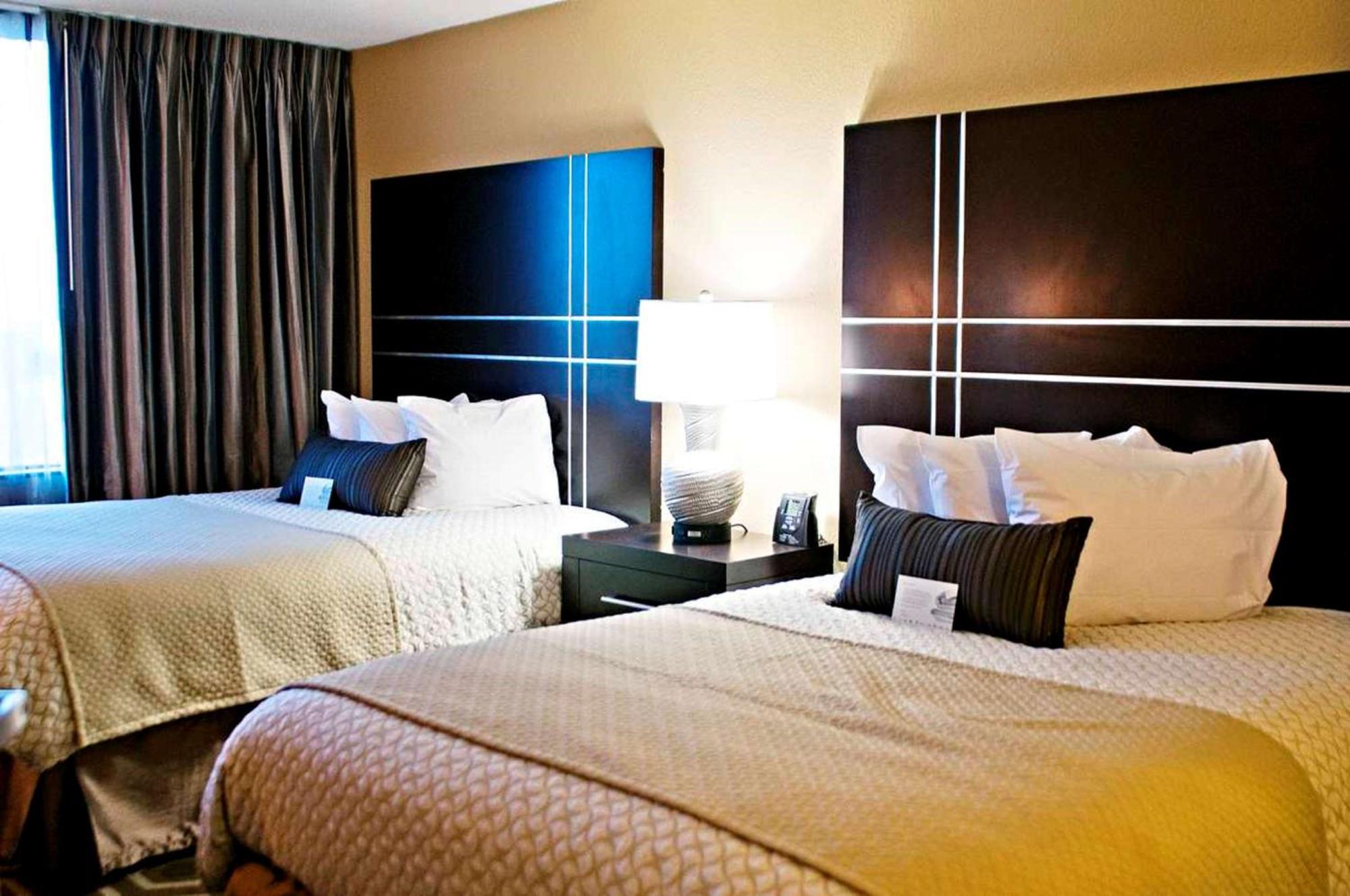 เอมบาสซี สวีท บาย ฮิลตัน เซนต์ หลุยส์ แอร์พอร์ต Hotel บริดจ์ตัน ภายนอก รูปภาพ